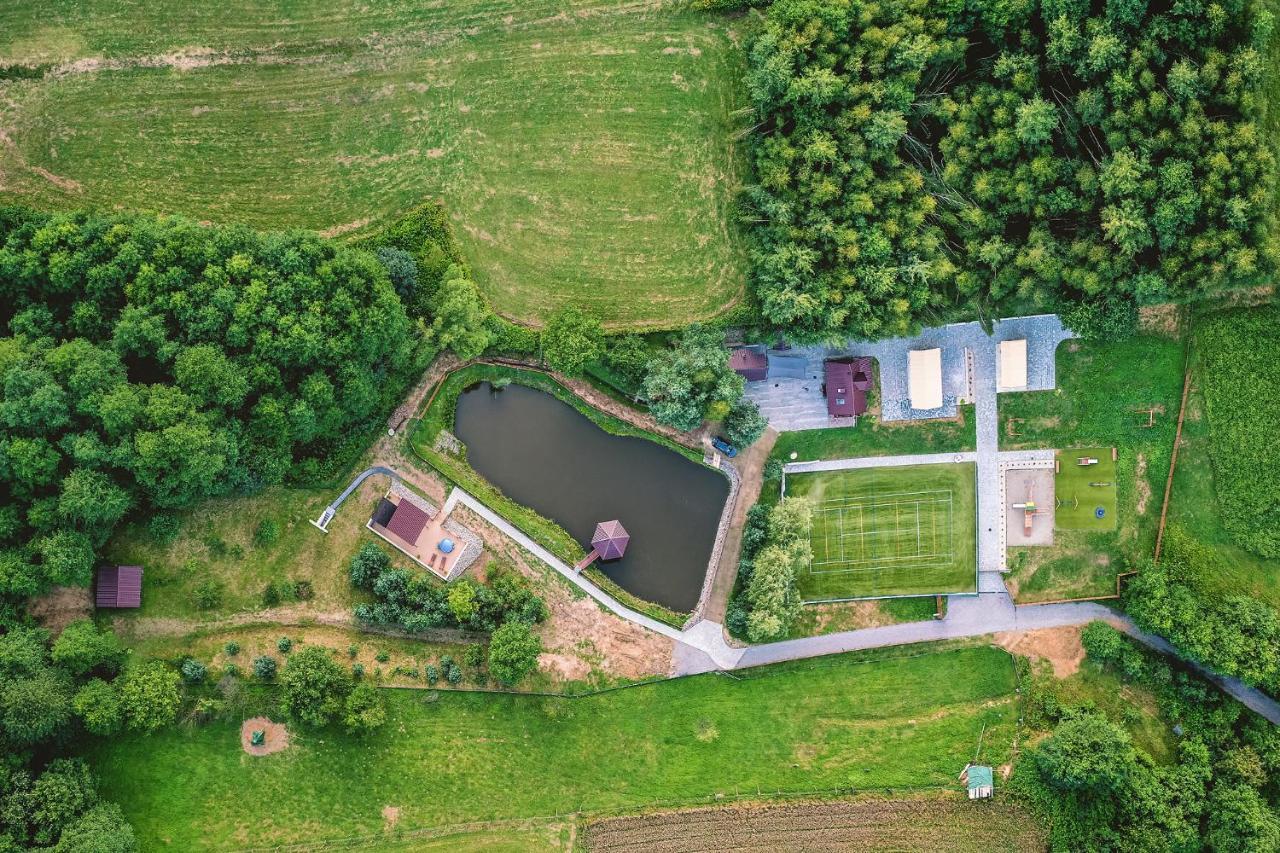 Hotel Glamping Pod Gwiazdami Pietrusza Wola Esterno foto