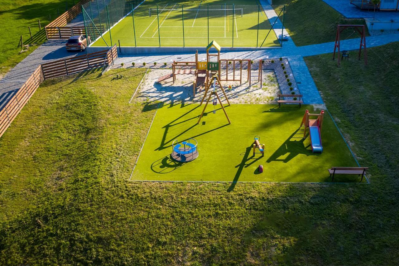 Hotel Glamping Pod Gwiazdami Pietrusza Wola Esterno foto
