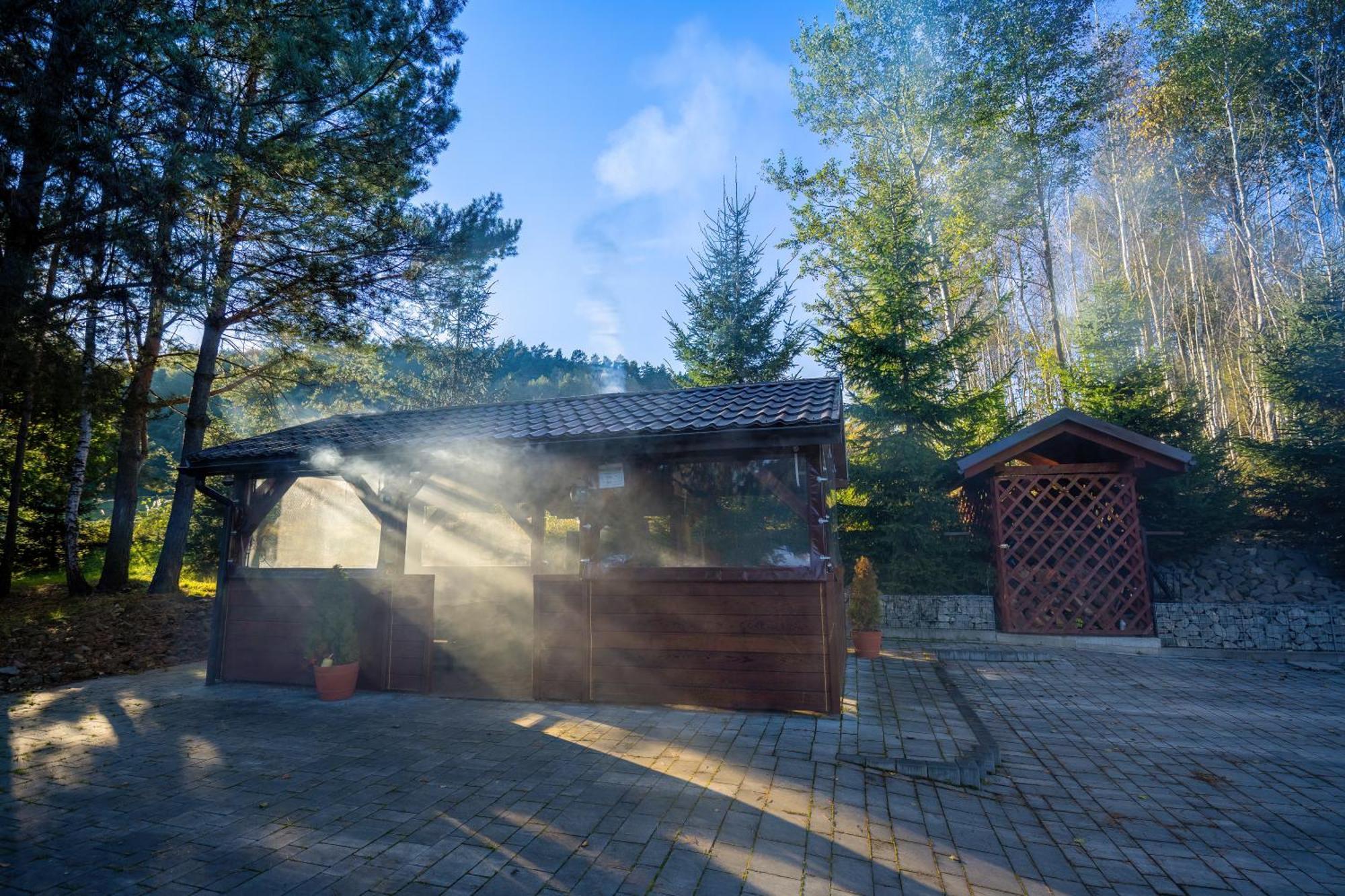 Hotel Glamping Pod Gwiazdami Pietrusza Wola Esterno foto