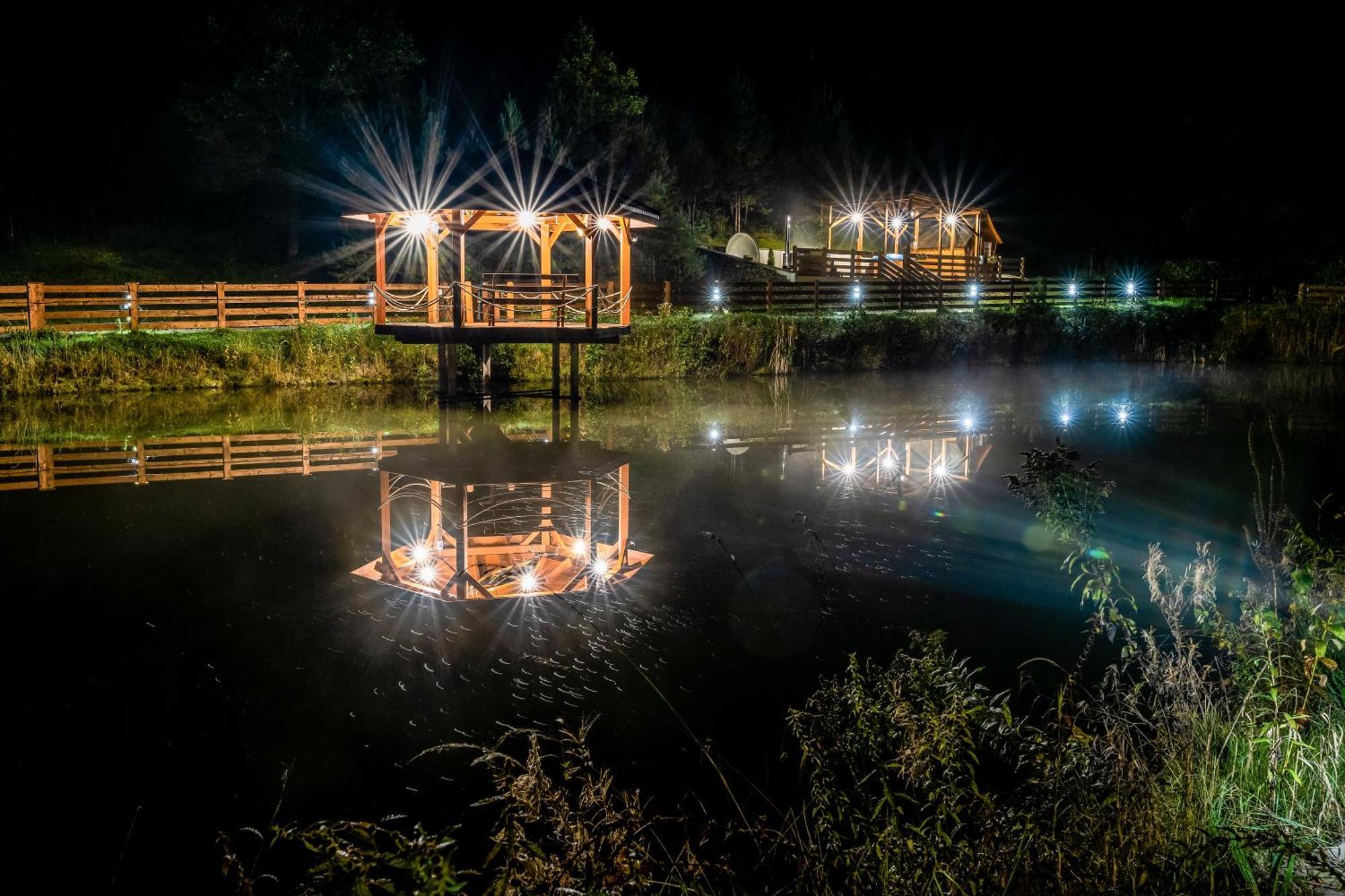 Hotel Glamping Pod Gwiazdami Pietrusza Wola Esterno foto