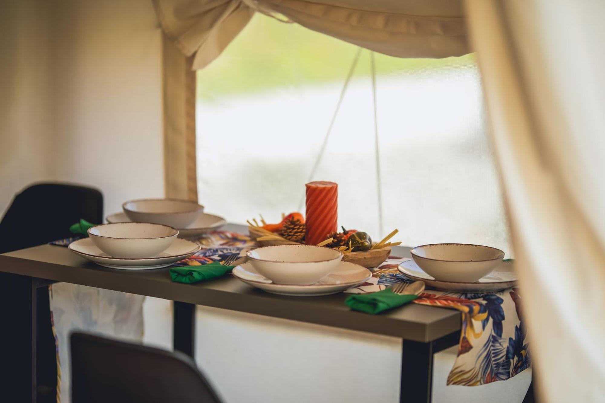Hotel Glamping Pod Gwiazdami Pietrusza Wola Esterno foto